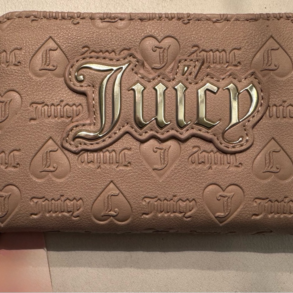 Juicy Couture Upgraded U Bifold Wallet in Cafe NWT